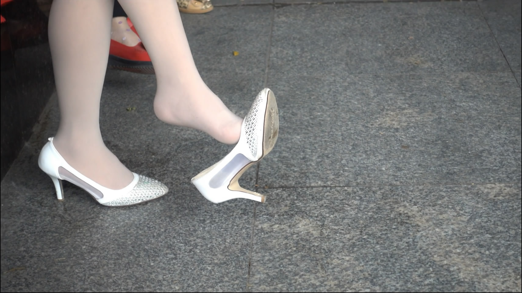 streetsnapdangl[00 00 49][20181130 000529 8]